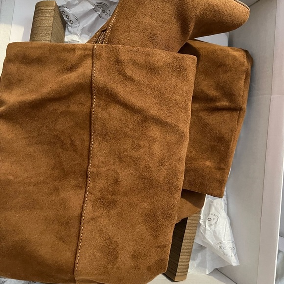 Scrunch Suede Boot - Picture 5 of 6